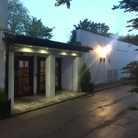 Cedar Tree Hotel Rugeley Ngoại thất bức ảnh