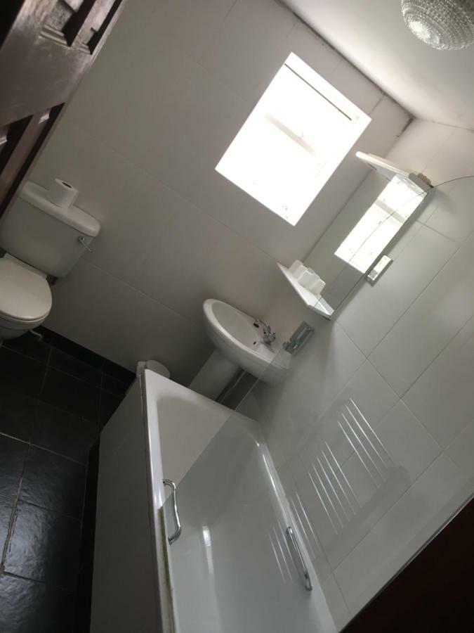 Cedar Tree Hotel Rugeley Ngoại thất bức ảnh
